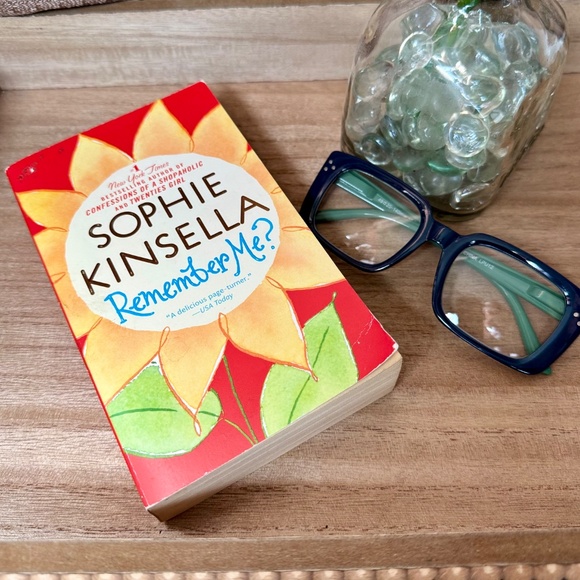 Remember Me? by Sophie Kinsella | Romantic Comedy Novel | Hardcover Book - Picture 7 of 7